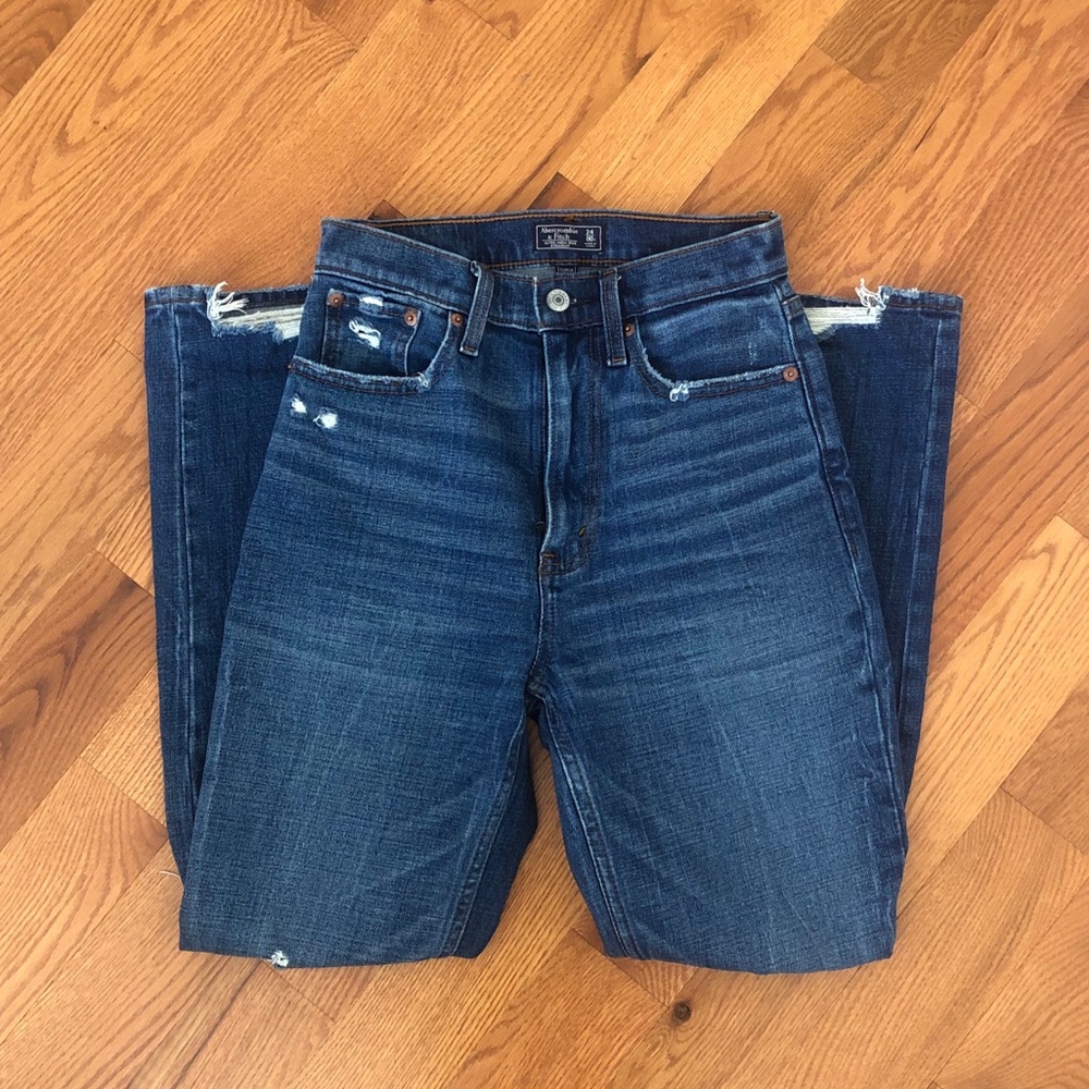 Abercrombie High Rise Curve Love Distressed Jeans